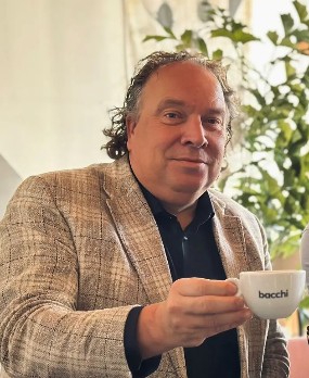 Shell Serva, Dirk van Garderen