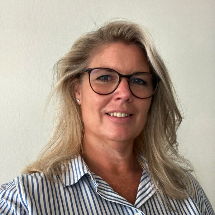 V4 Contact, Lydia Veldman-de Graaf