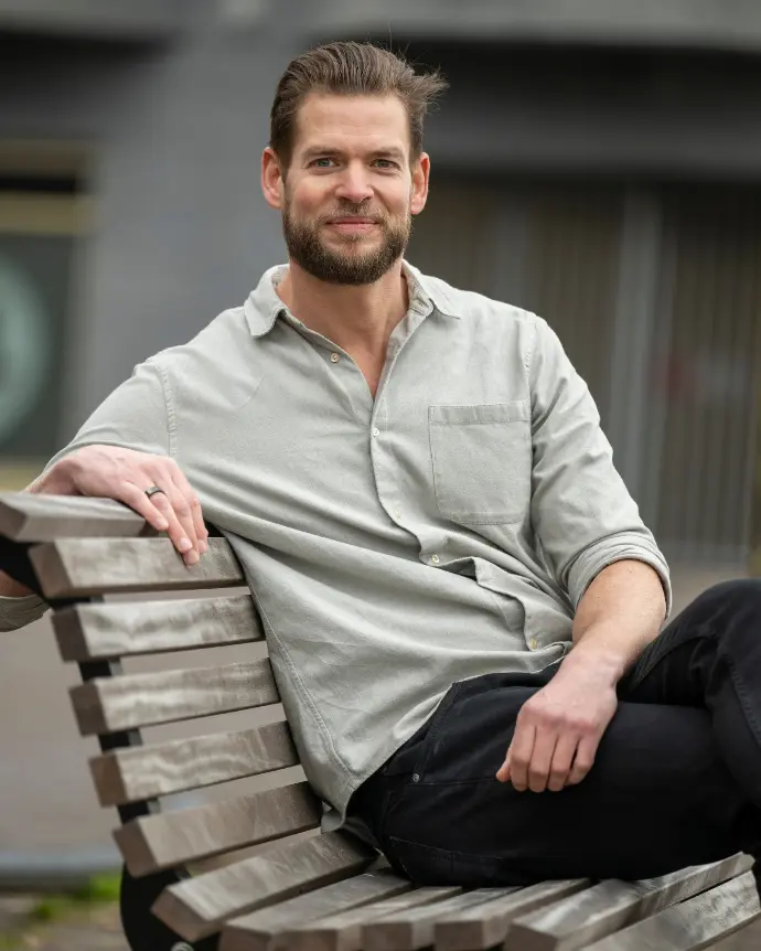 Bij Lot, Bart Viester