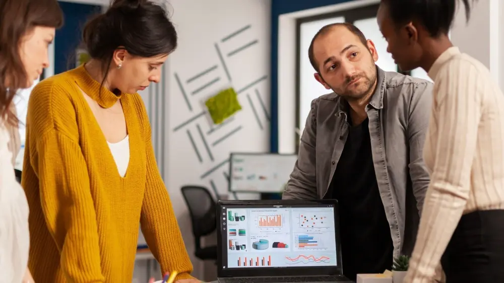 Mijn Softwarepakket, Ali Lotfi